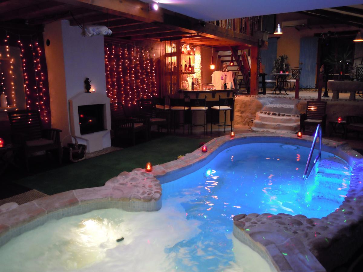 Bastide Des Princes B&B Caderousse Εξωτερικό φωτογραφία